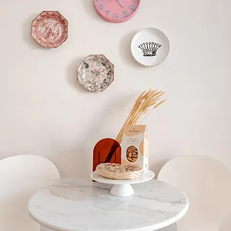 Amazing Duplex - Mid Century Experience & Parking Appartement