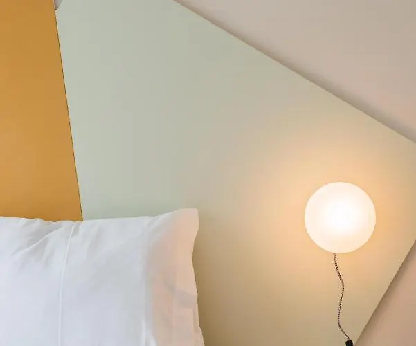 Appartement Amazing Duplex - Mid Century Experience & Parking Oporto