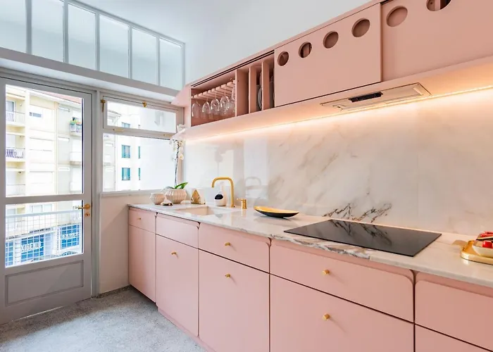 Amazing Duplex - Mid Century Experience & Parking * Oporto