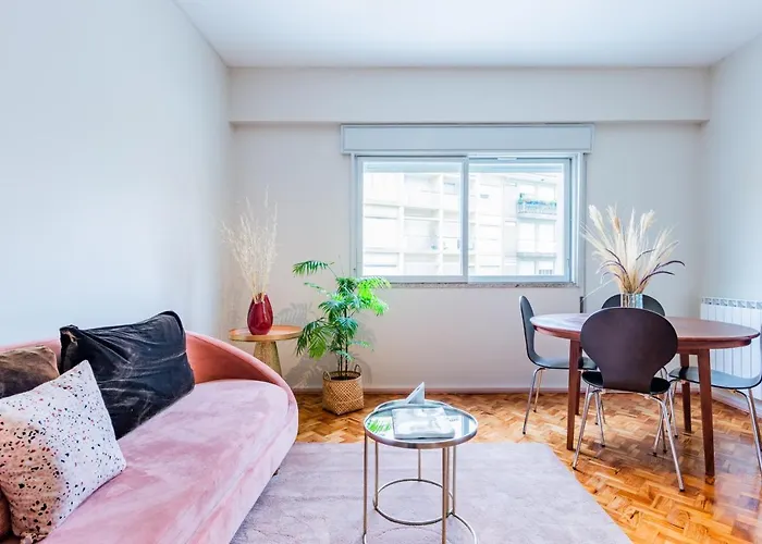 Amazing Duplex - Mid Century Experience & Parking Appartement