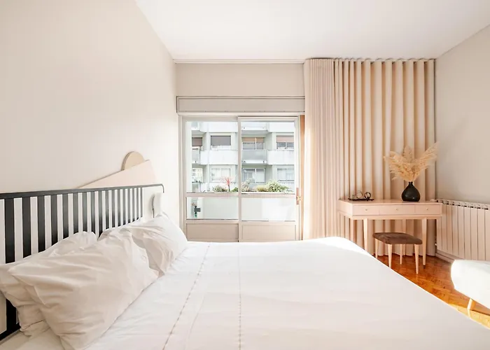 Appartement Amazing Duplex - Mid Century Experience & Parking