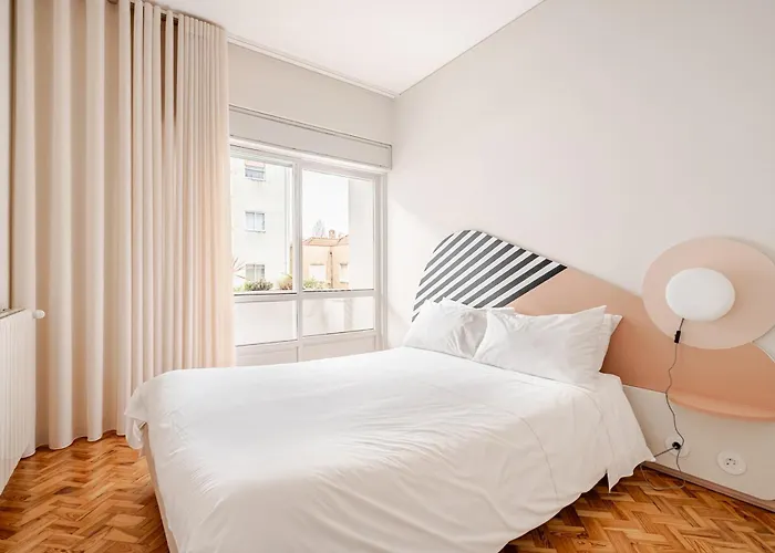 Appartement Amazing Duplex - Mid Century Experience & Parking *