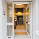 Amazing Duplex - Mid Century Experience & Parking *