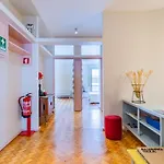 شقة Amazing Duplex - Mid Century Experience & Parking بورتو