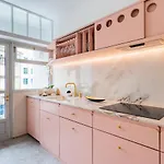 Amazing Duplex - Mid Century Experience & Parking * بورتو