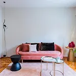 Amazing Duplex - Mid Century Experience & Parking *