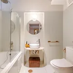 Amazing Duplex - Mid Century Experience & Parking