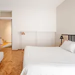 Amazing Duplex - Mid Century Experience & Parking *
