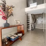 Lägenhet Amazing Duplex - Mid Century Experience & Parking *