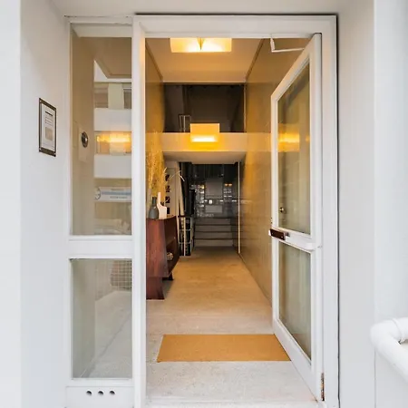 Amazing Duplex - Mid Century Experience & Parking *