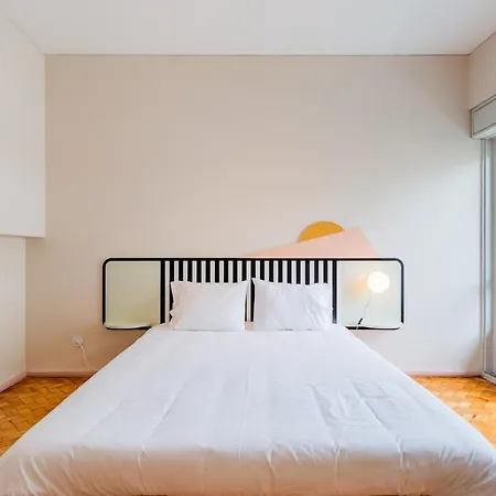 Apartment Amazing Duplex - Mid Century Experience & Parking Porto