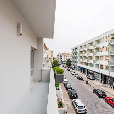 Amazing Duplex - Mid Century Experience & Parking