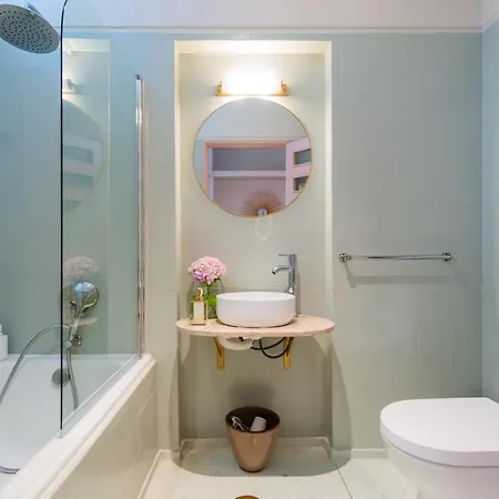 Amazing Duplex - Mid Century Experience & Parking * Porto