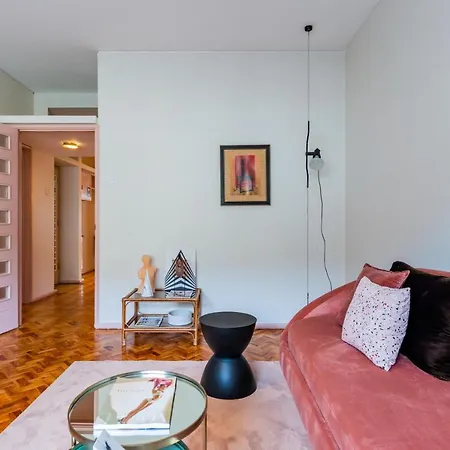 Amazing Duplex - Mid Century Experience & Parking