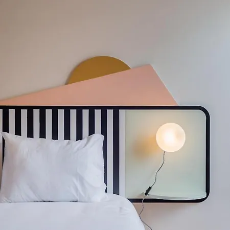 Amazing Duplex - Mid Century Experience & Parking Appartamento Oporto