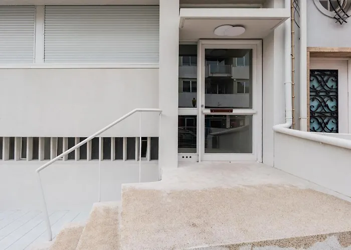Amazing Duplex - Mid Century Experience & Parking Apartamento Oporto