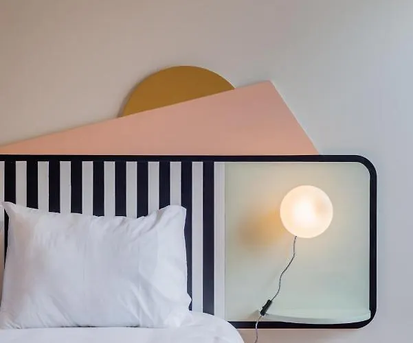 Amazing Duplex - Mid Century Experience & Parking Apartman Porto