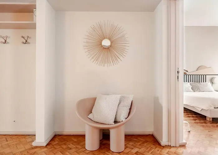 Amazing Duplex - Mid Century Experience & Parking * 포르투