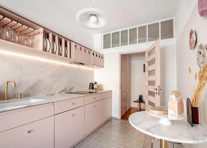 Amazing Duplex - Mid Century Experience & Parking דירה פורטו