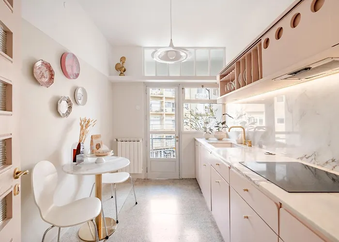 דירה Amazing Duplex - Mid Century Experience & Parking פורטו