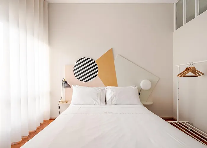 Amazing Duplex - Mid Century Experience & Parking 아파트 포르투