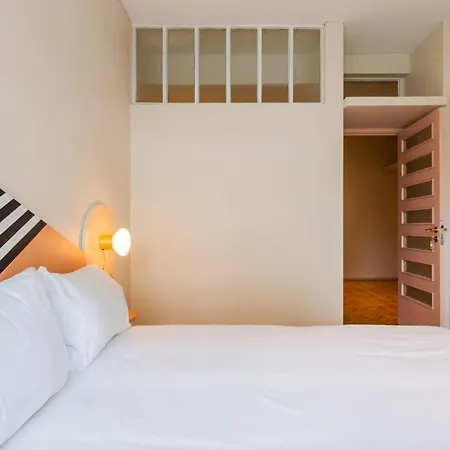 Amazing Duplex - Mid Century Experience & Parking شقة