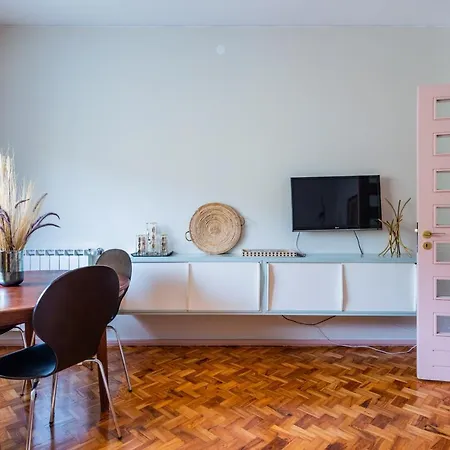 Amazing Duplex - Mid Century Experience & Parking بورتو