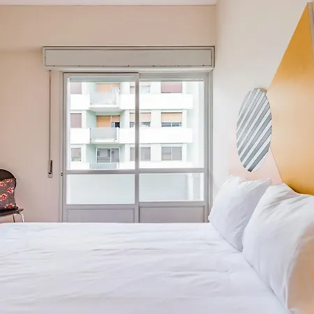 Amazing Duplex - Mid Century Experience & Parking بورتو