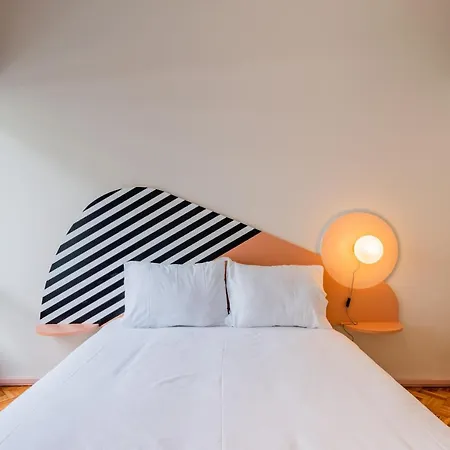 Amazing Duplex - Mid Century Experience & Parking بورتو