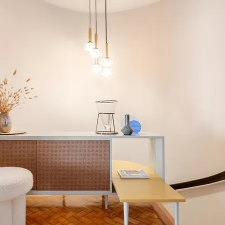 شقة Amazing Duplex - Mid Century Experience & Parking *