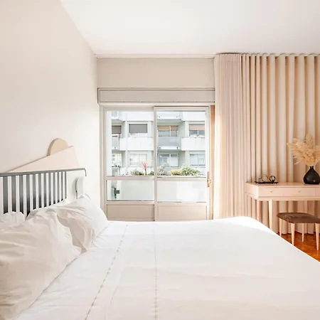 شقة Amazing Duplex - Mid Century Experience & Parking