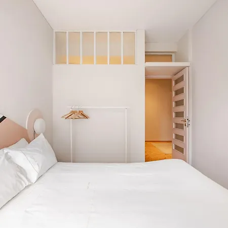 Amazing Duplex - Mid Century Experience & Parking شقة بورتو