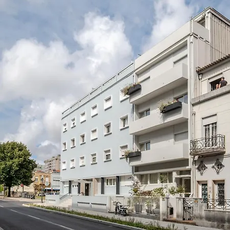 Amazing Duplex - Mid Century Experience & Parking * بورتو