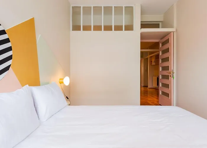 Amazing Duplex - Mid Century Experience & Parking