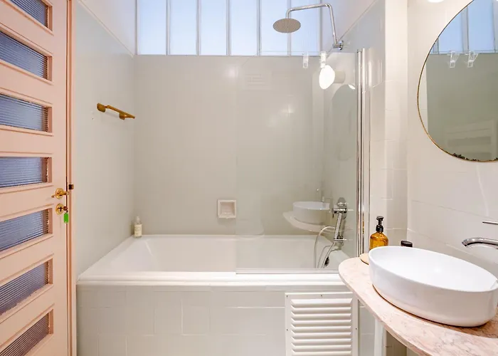 Apartment Amazing Duplex - Mid Century Experience & Parking Porto