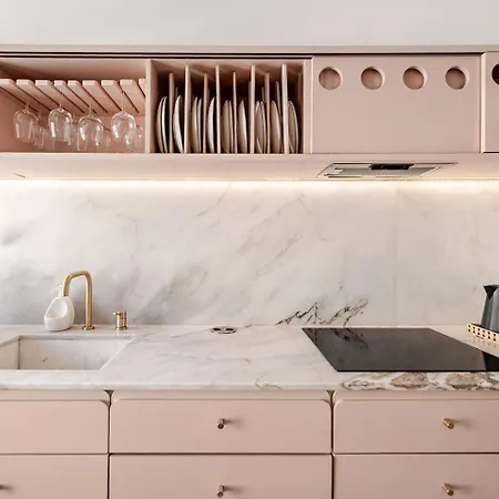 Apartmán Amazing Duplex - Mid Century Experience & Parking