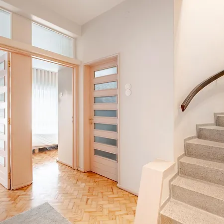 Amazing Duplex - Mid Century Experience & Parking Apartmán