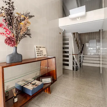 Apartmán Amazing Duplex - Mid Century Experience & Parking *
